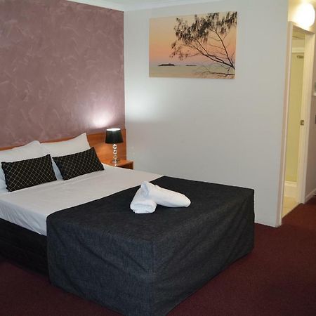 Hampton Villa Motel Rockhampton Esterno foto