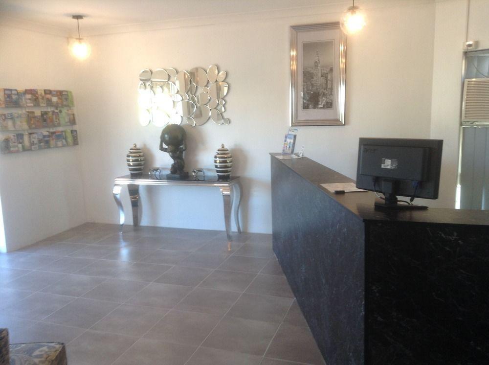 Hampton Villa Motel Rockhampton Esterno foto