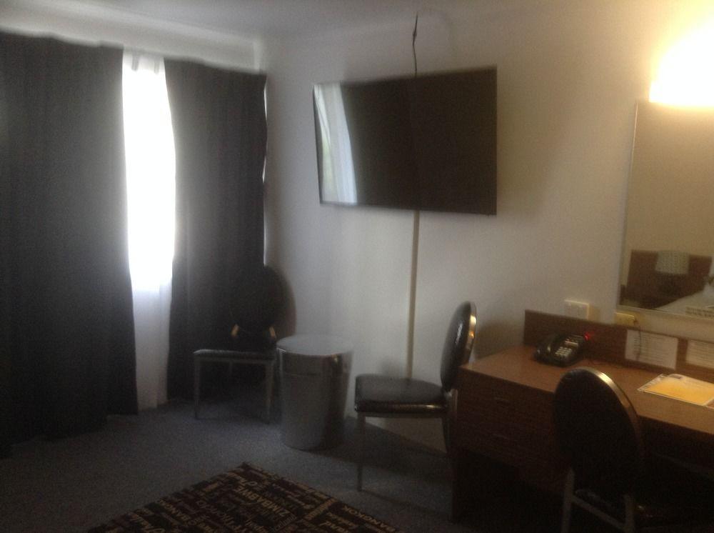 Hampton Villa Motel Rockhampton Esterno foto