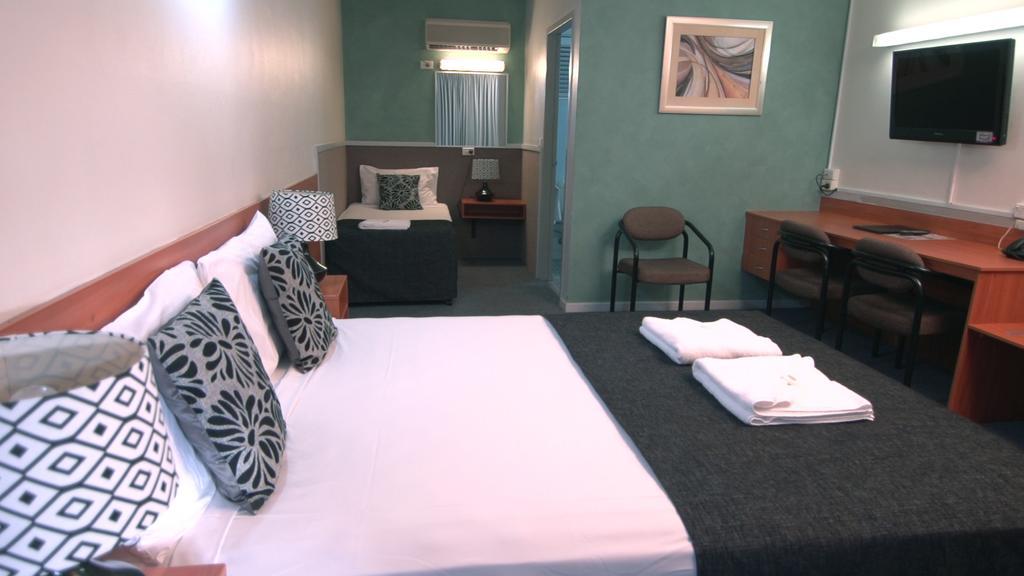 Hampton Villa Motel Rockhampton Esterno foto