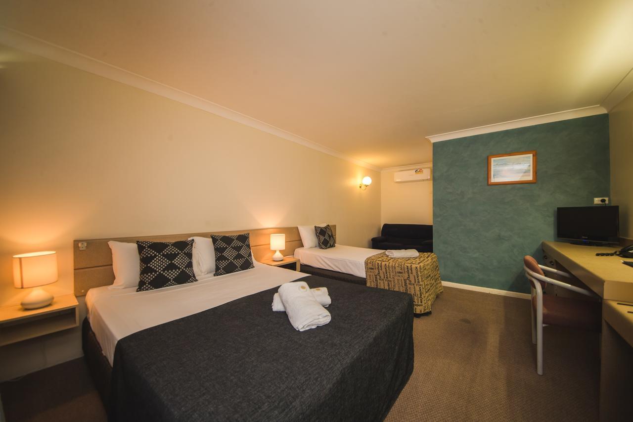 Hampton Villa Motel Rockhampton Esterno foto