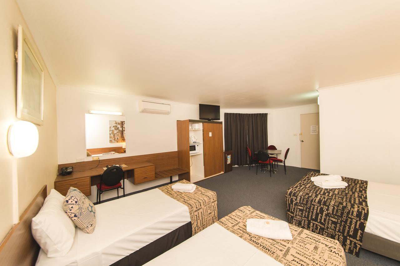 Hampton Villa Motel Rockhampton Esterno foto