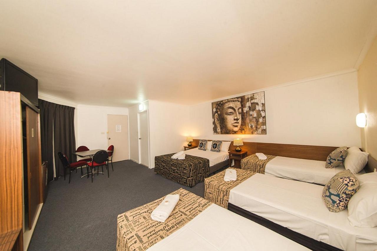 Hampton Villa Motel Rockhampton Esterno foto